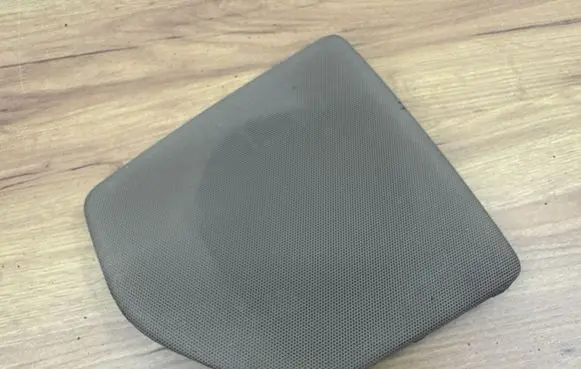 Volvo XC70 Dash center speaker trim cover 3409268