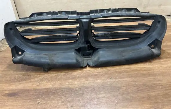 BMW 5 E60 E61 Intercooler air guide/duct channel 7178116