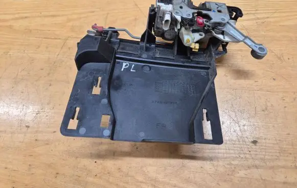 Dodge Nitro Front door lock 04589466AD 1001851 TKC0537B0827
