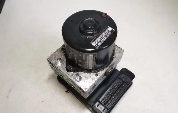 Audi A3 S3 8L ABS Pump 1C0907379E 1J0614517E
