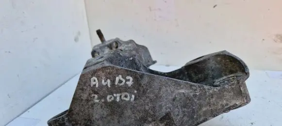 Audi A4 S4 B7 8E 8H Engine mounting bracket 8e0199352n