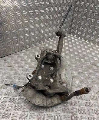 BMW 5 E60 E61 Front wheel hub spindle knuckle 6760953L