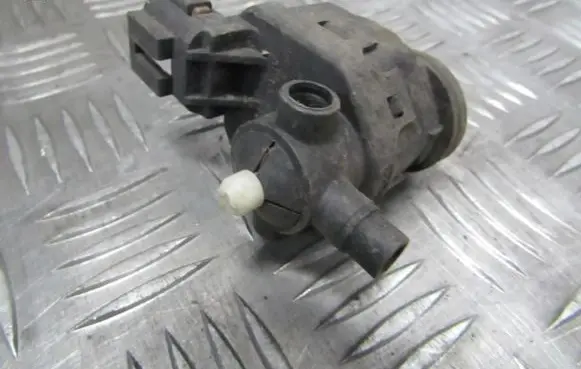 Headlight level adjustment motor