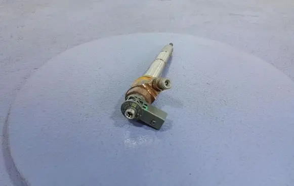 Fuel injector