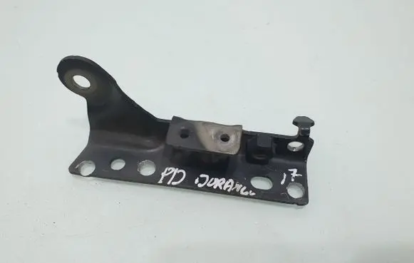 Engine bonnet/hood hinges