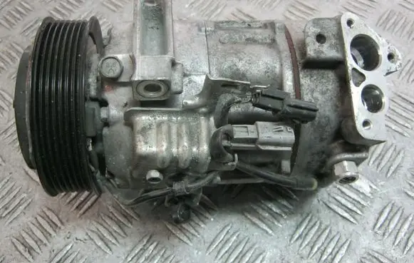 Nissan X-Trail T32 Air conditioning (A/C) compressor (pump) 926004CA3A