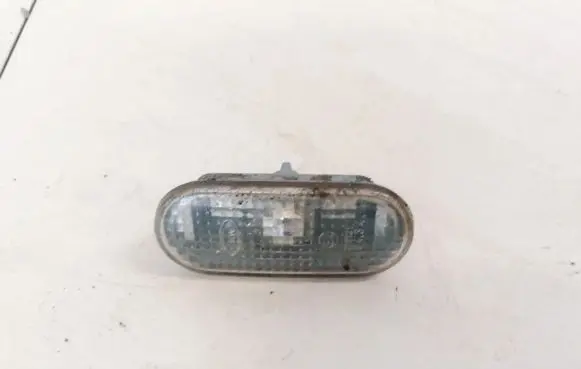 Volkswagen Polo III 6N 6N2 6NF Front fender indicator light 1J5949117A