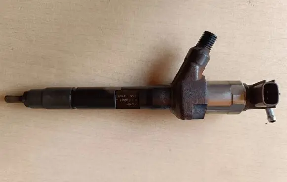 Mazda 6 Fuel injector R2AA13H50 01106N02316