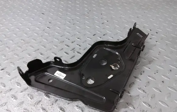 Mercedes-Benz GLE W167 Pneumatic air compressor holding bracket A1673209803