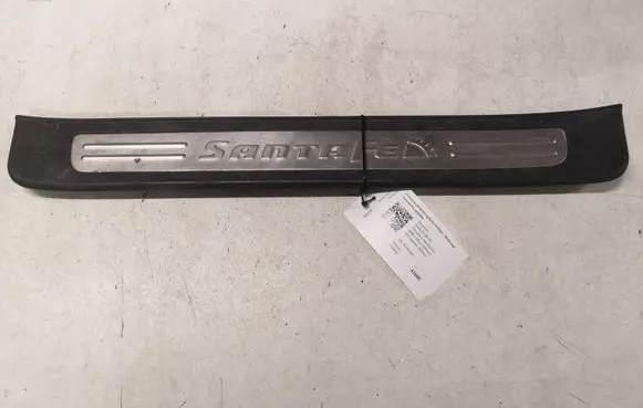 Hyundai Santa Fe Front sill trim cover 858712B000