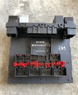 Volkswagen Touran I Comfort/convenience module 3C8937049E F005V00745 H54S2602