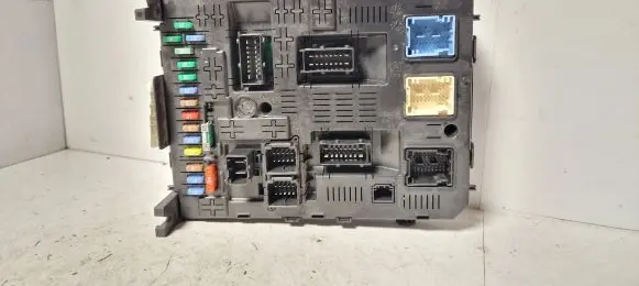 Citroen C4 Grand Picasso Fuse module 281197595