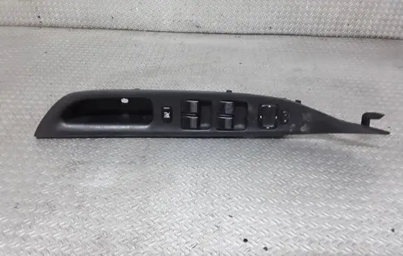 Mazda 6 Electric window control switch GJ6A684L6