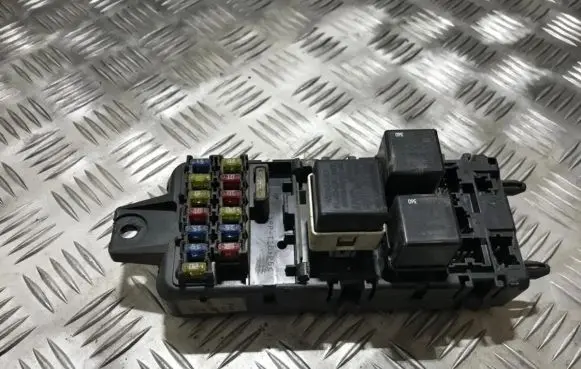 Volvo S40, V40 Fuse box set 01080437 0108-0437