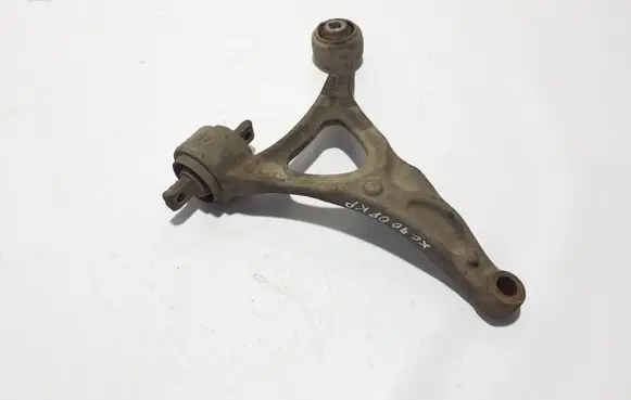 Volvo XC90 Front lower control arm/wishbone 36050809