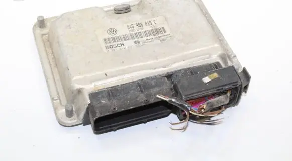 Volkswagen Polo III 6N 6N2 6NF Engine control unit/module 045906019C 0281010697