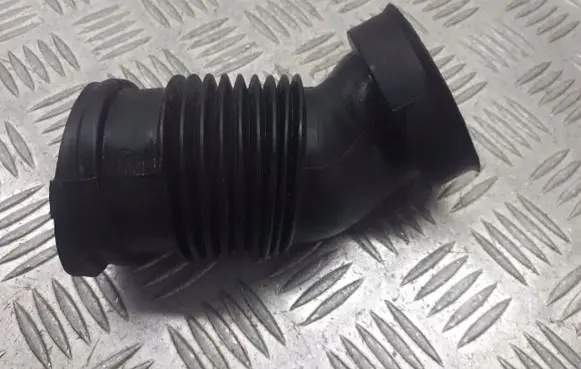 Opel Zafira B Air intake hose/pipe 55354056