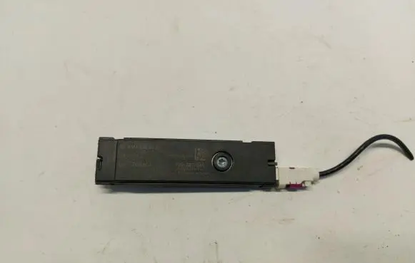 Mercedes-Benz CLA C117 X117 W117 Antenna control unit a1668200689