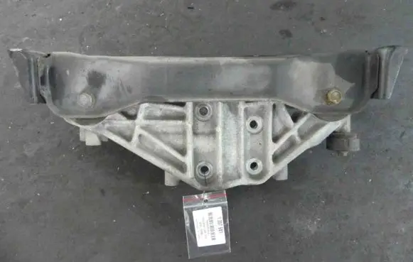Engine mount vacuum valve