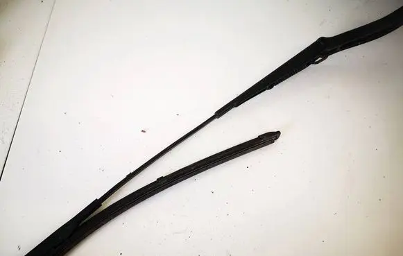 Mercedes-Benz B W245 Front wiper blade arm a1698201940