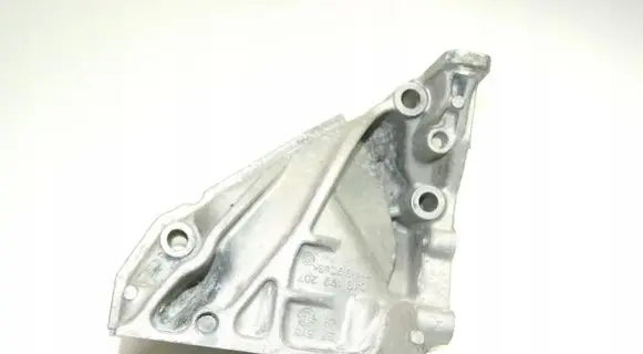 Volkswagen Polo V 6R Engine mounting bracket 04B199207