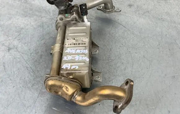 Toyota Avensis T270 EGR valve cooler 256010R020
