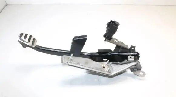 Volvo C30 Brake pedal 30776769