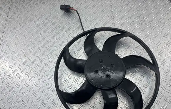 Seat Ateca Electric radiator cooling fan 5Q0959455BF 5Q0121203EA