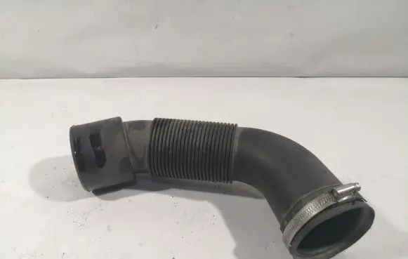 Opel Astra J Air intake hose/pipe 315875880 13362391 1096396S01