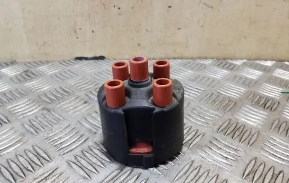 Audi 80 90 S2 B4 Spark distributor cap 1230591040