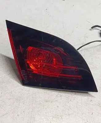 Tailgate rear/tail lights