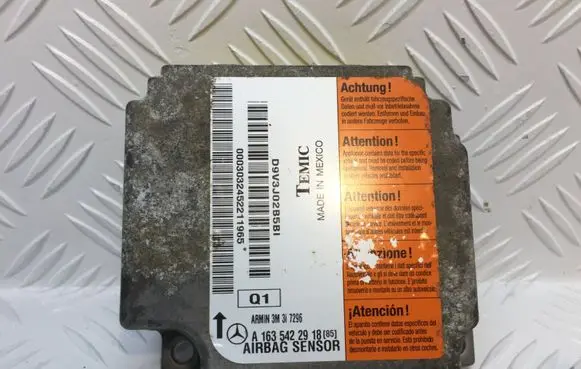 Mercedes-Benz ML W163 Airbag control unit/module A1635422918