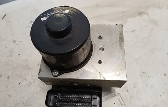 Volkswagen Touareg I ABS Pump 7L0907379D 7L0614111E