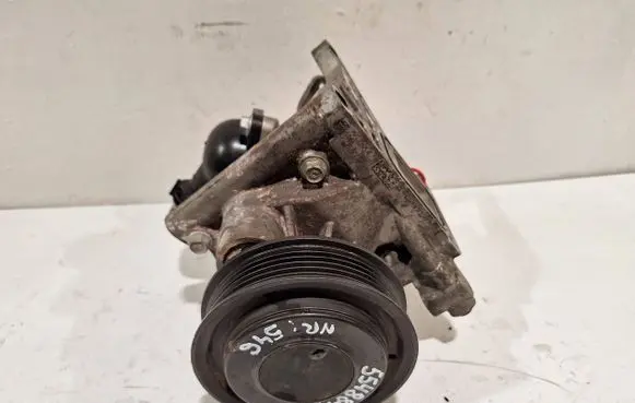 Opel Astra J Water pump 55488479