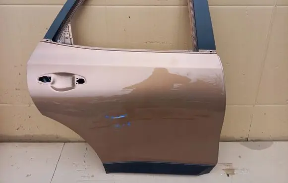KIA Xceed Rear door