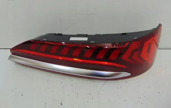 Audi Q7 4M Rear/tail lights 4M0945094F