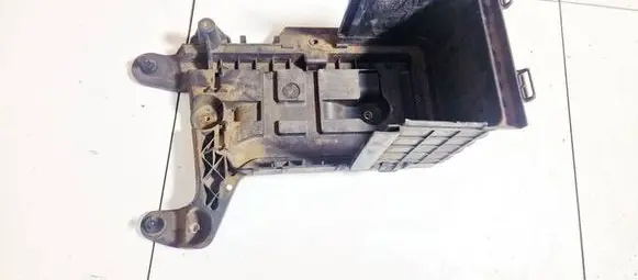 Audi A3 S3 8P Battery box tray 1k0915333b 1k0915333-b