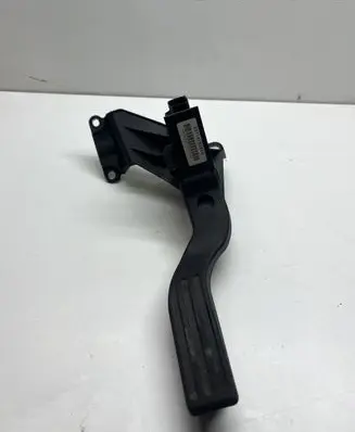 Ford Mondeo Mk III Accelerator throttle pedal 2S719F836DA 534700000704