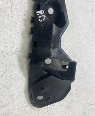 Mazda CX-3 Fender mounting bracket D10J500T1