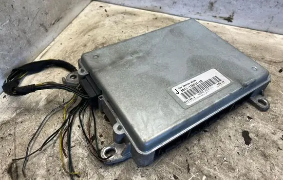 Jaguar S-Type Central body control module 6R8313B524AB