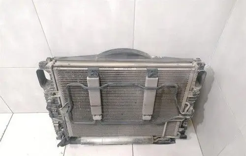 Mercedes-Benz E W211 Coolant radiator A2115000802