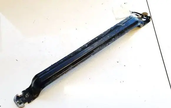 Skoda Superb B6 (3T) Fuel tank mounting bracket 