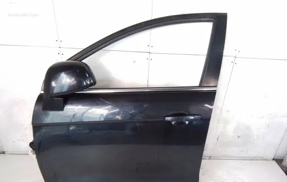 Chevrolet Captiva Front door