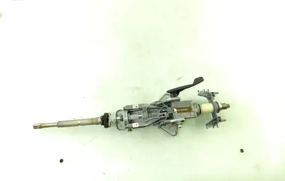 Steering wheel axle set