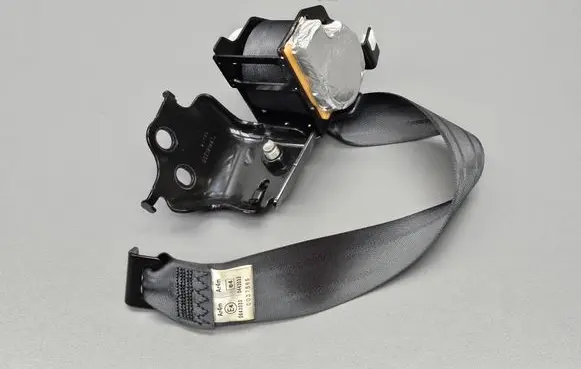 Mazda 3 III Rear seatbelt T89506T 0443033 BGE130831T