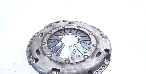 Volkswagen Golf V Pressure plate 03G141025G