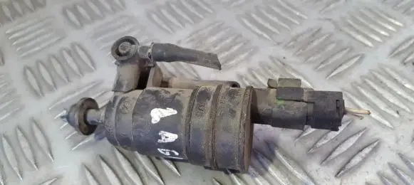 Renault Laguna I Windscreen/windshield washer pump 430702b