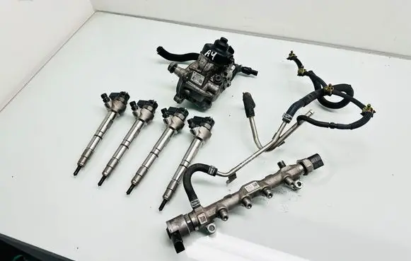 Volkswagen Touran III Fuel injection system set 04l130755e 04l130277ad