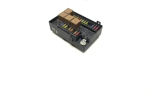 Jaguar XJ X308 Fuse box set LNC2822CA