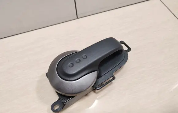 Nissan Note (E11) Front door interior handle 5010800006